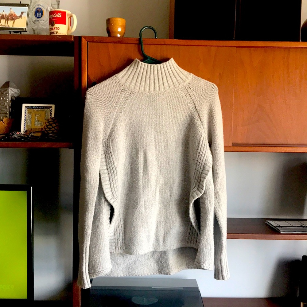 American eagle sweater